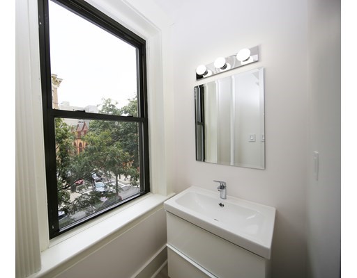 26 Hemenway St, Fenway