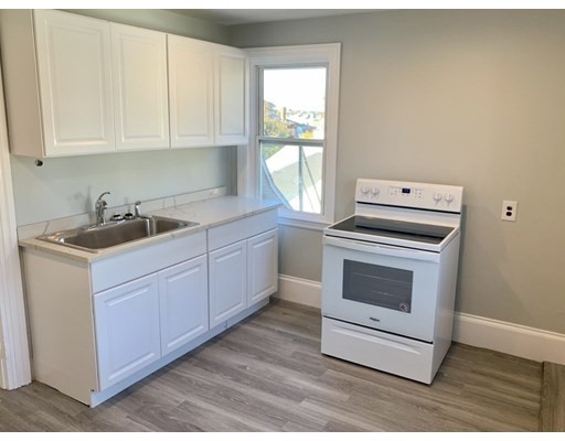 121 Thorndike St, East Cambridge