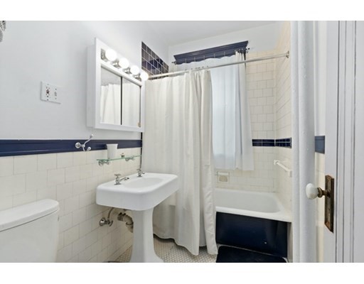 1697 1699 Cambridge St, Harvard Square