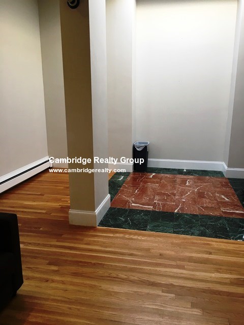 1000 Memorial Dr, Harvard Square