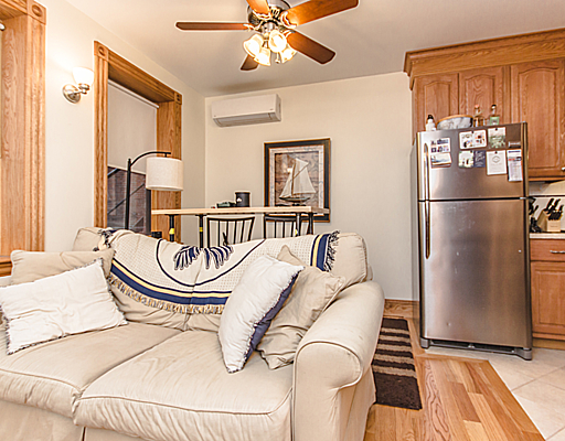 137 Charles St, Beacon Hill