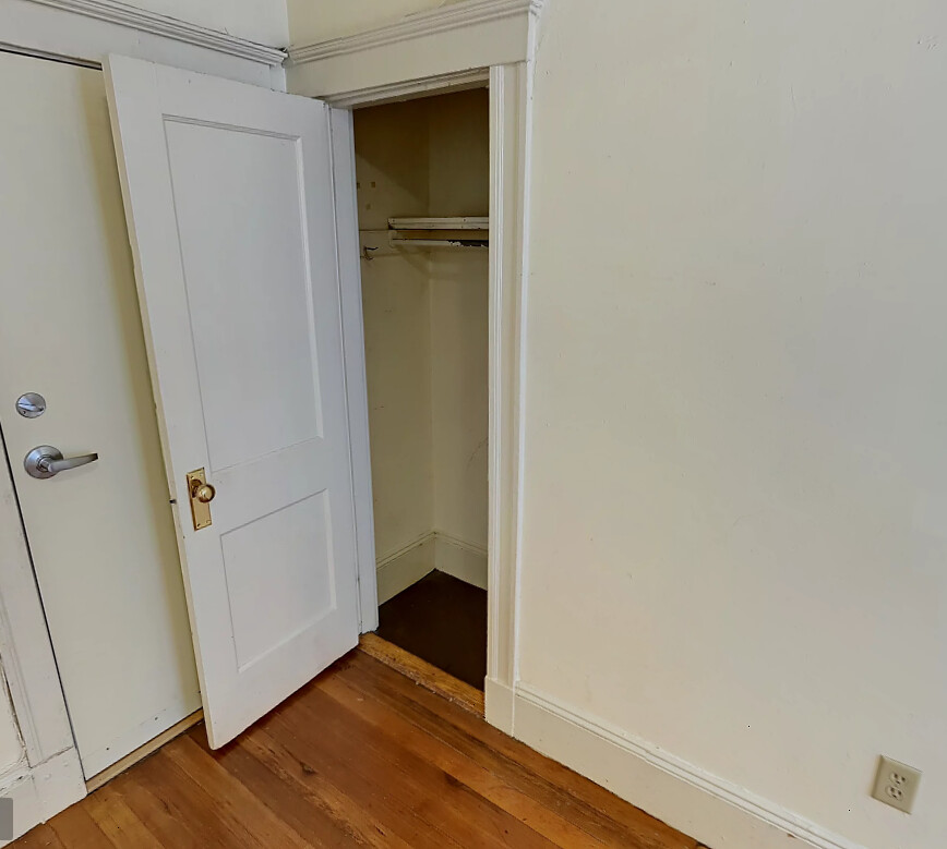 54 Queensberry St, Fenway