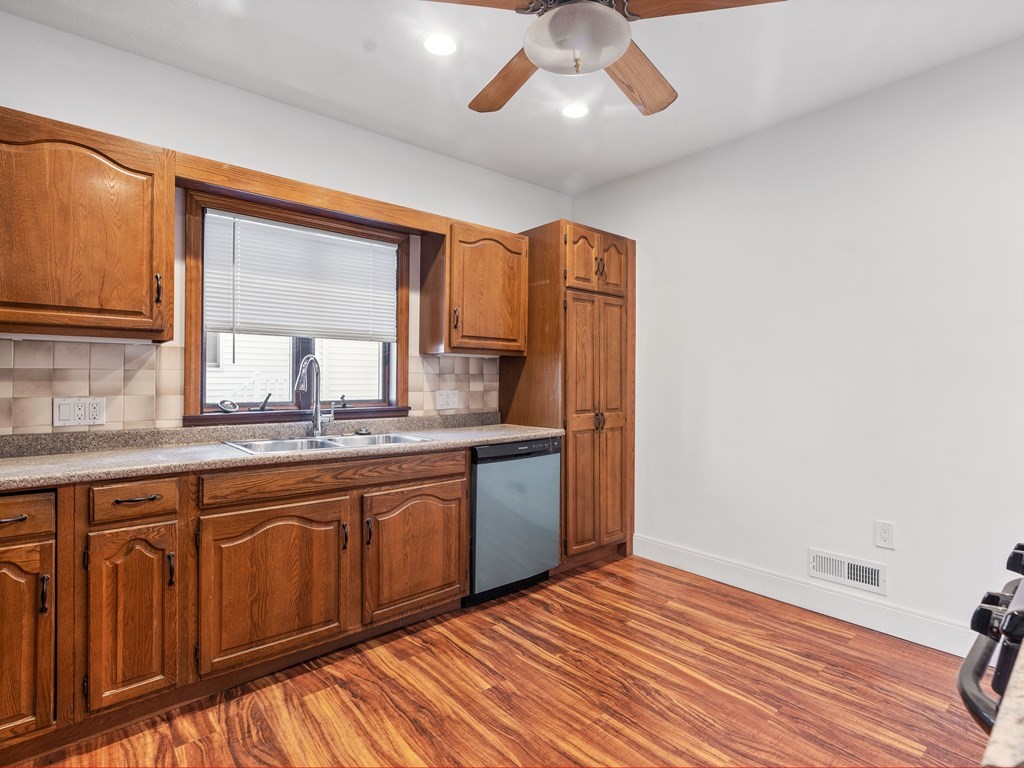 42 Gold Star Rd, North Cambridge