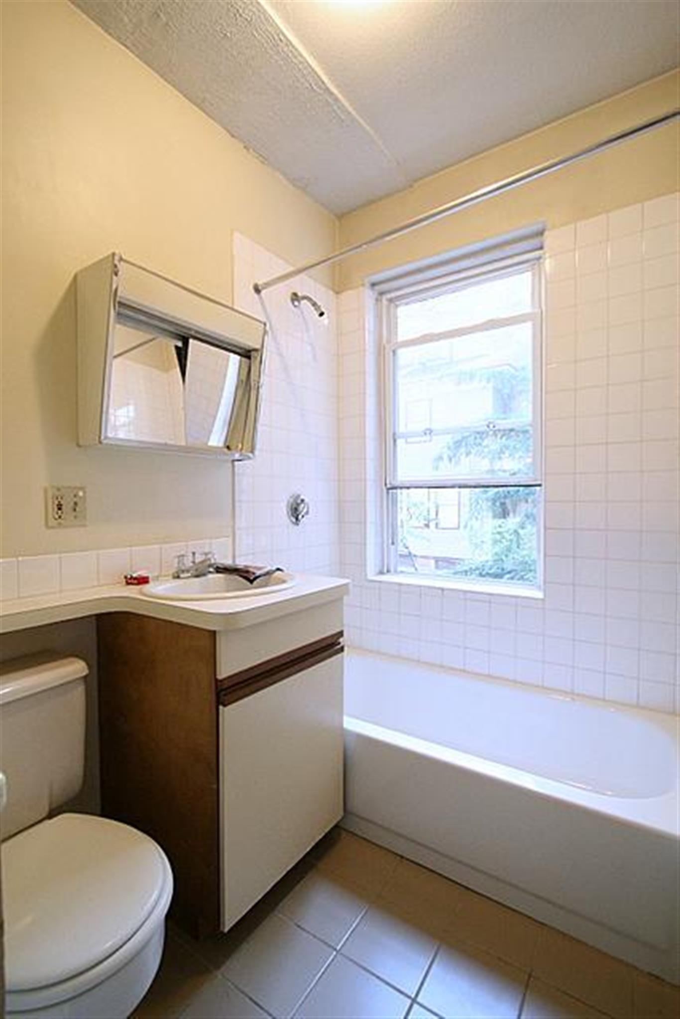 15 Linnaean St, Porter Square