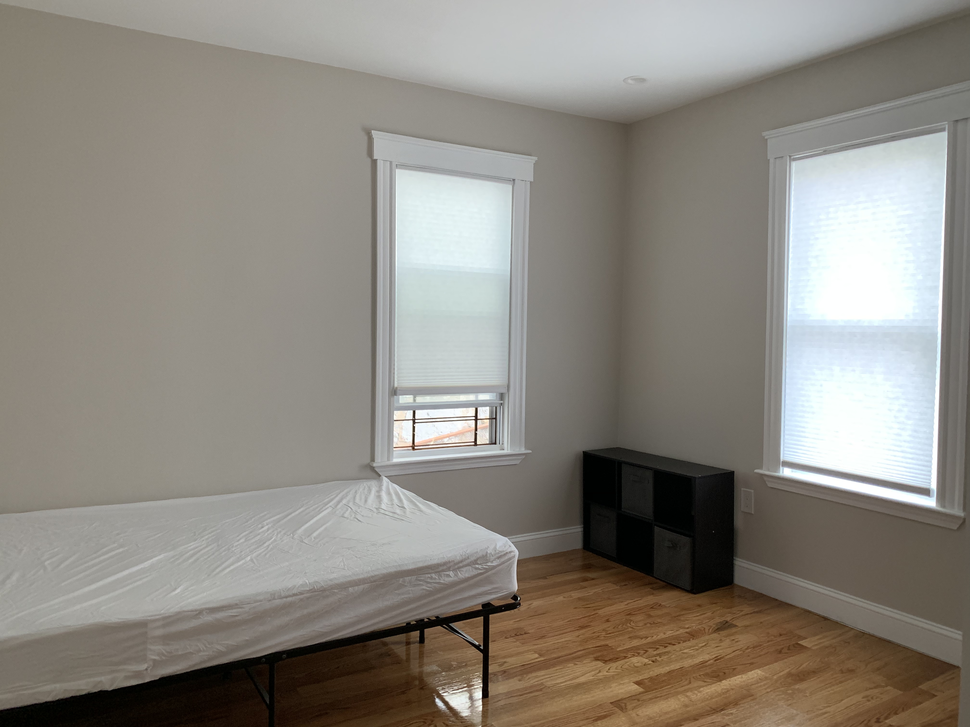 1146 Hillside St, Mission Hill