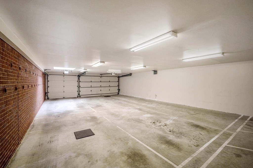 2116 Beacon St, Back Bay