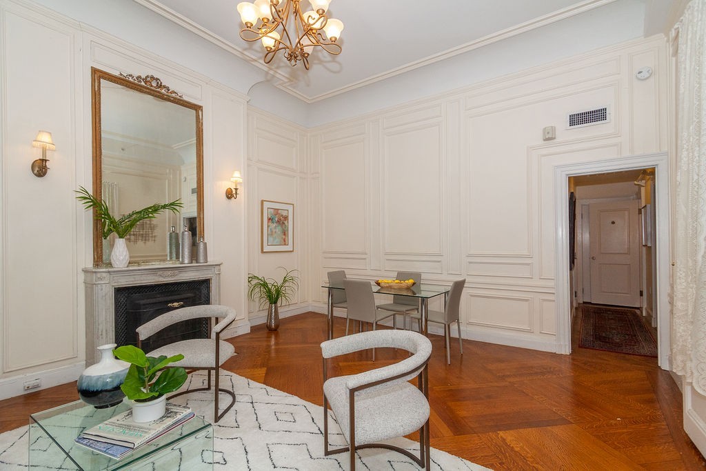 409 Beacon St, Back Bay