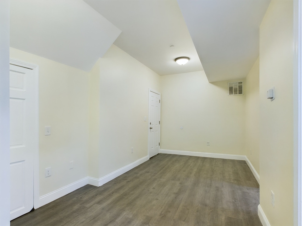 41 Calumet St, Mission Hill