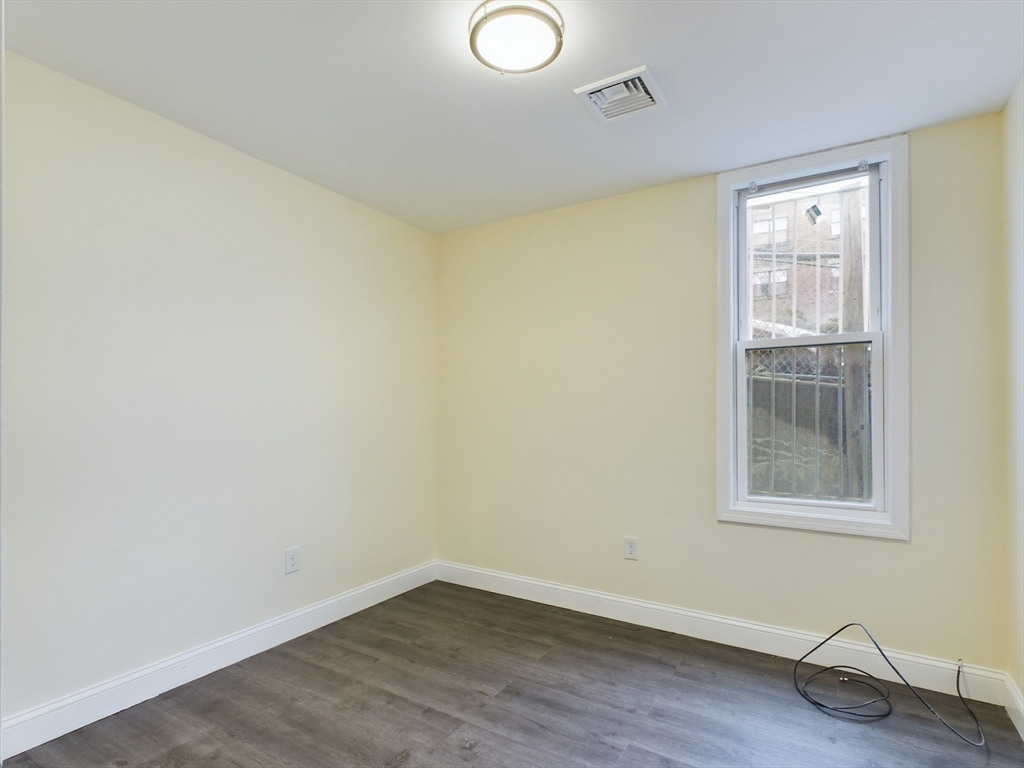 41 Calumet St, Mission Hill