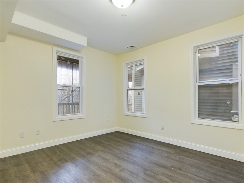 41 Calumet St, Mission Hill