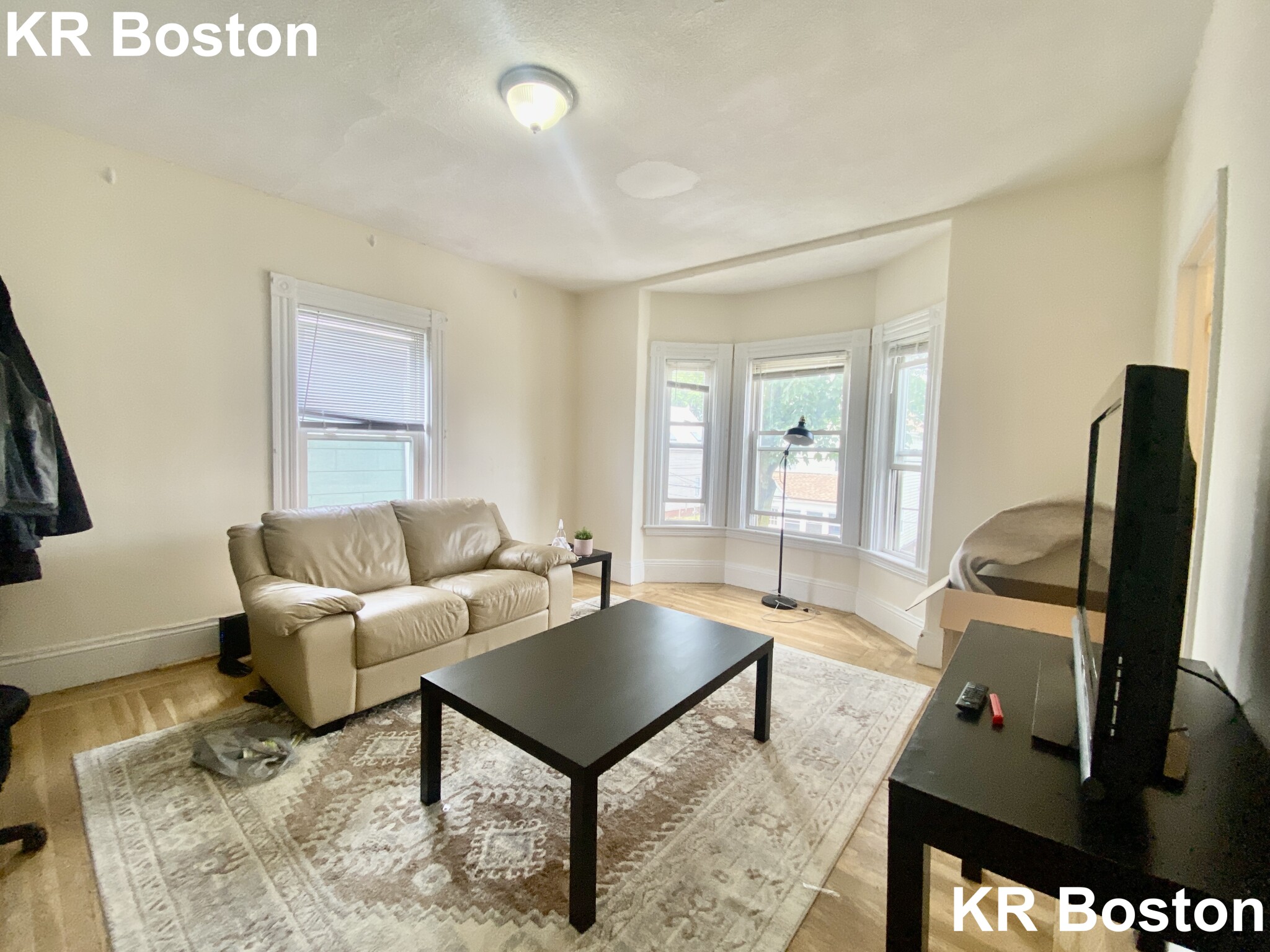 49 Pratt St, Allston