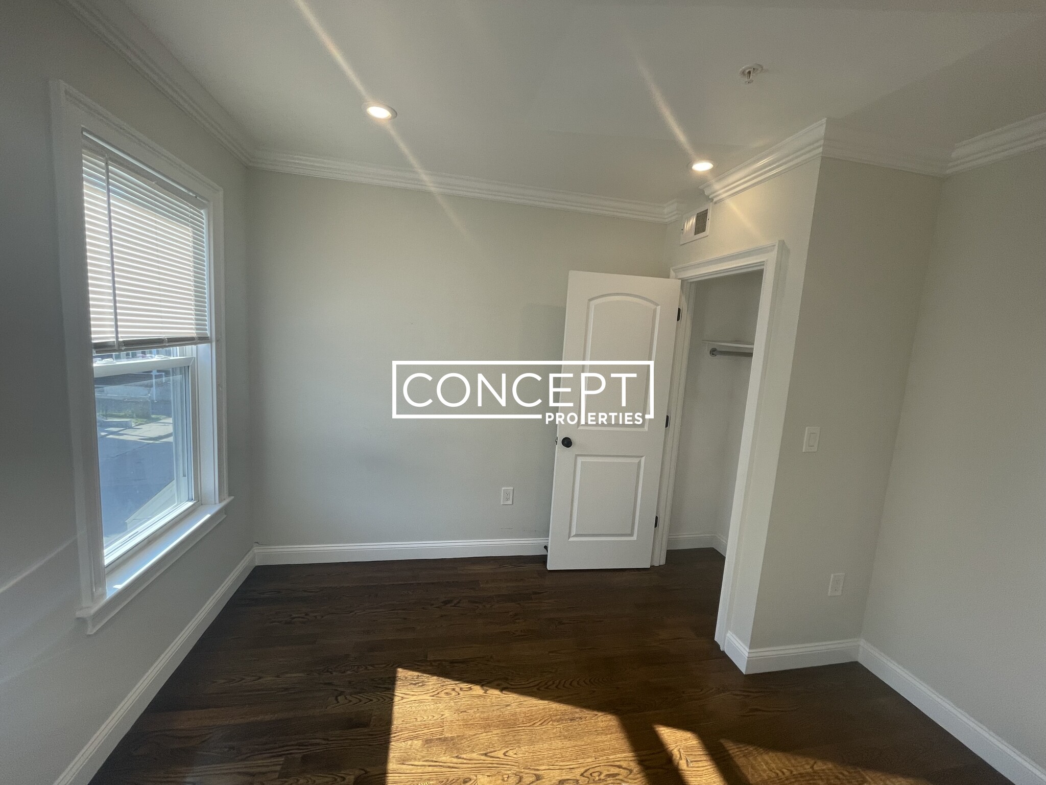 41 Walnut Park, Roxbury