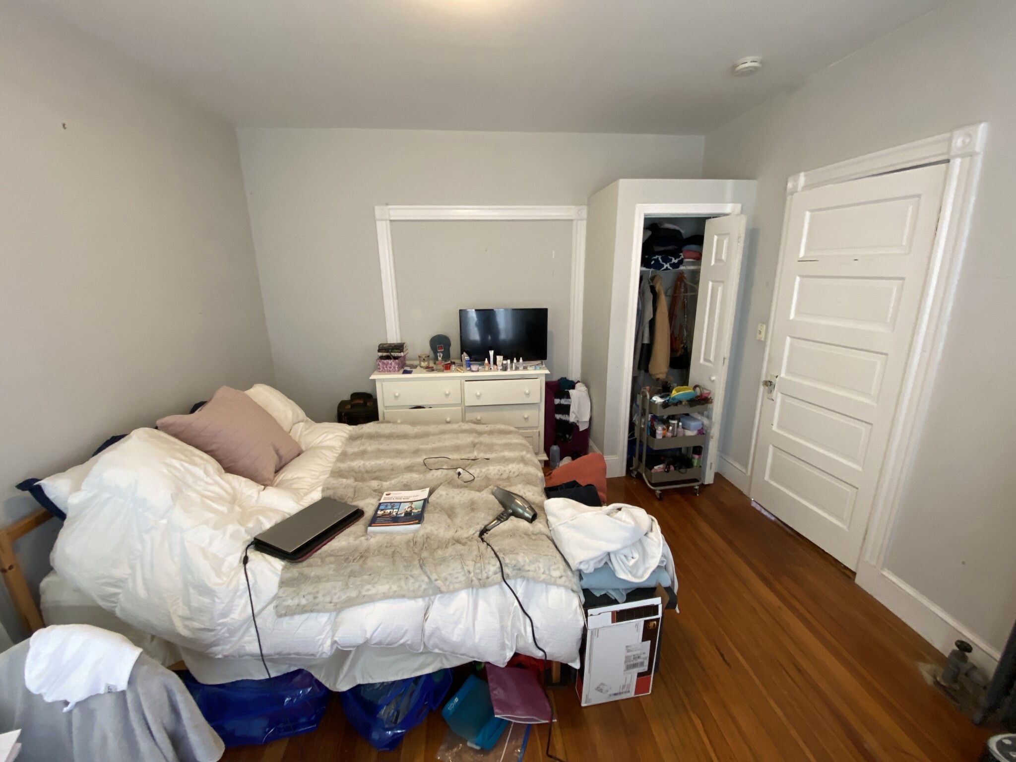 41 Belknap St, West Somerville