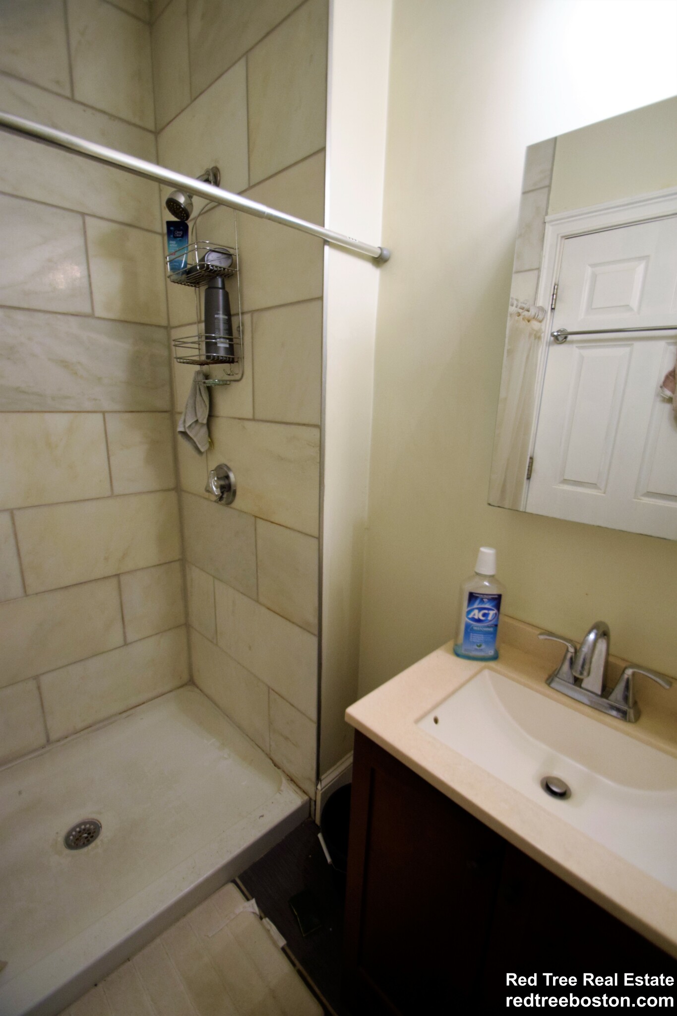 9 Winter Hill Rd, Medford