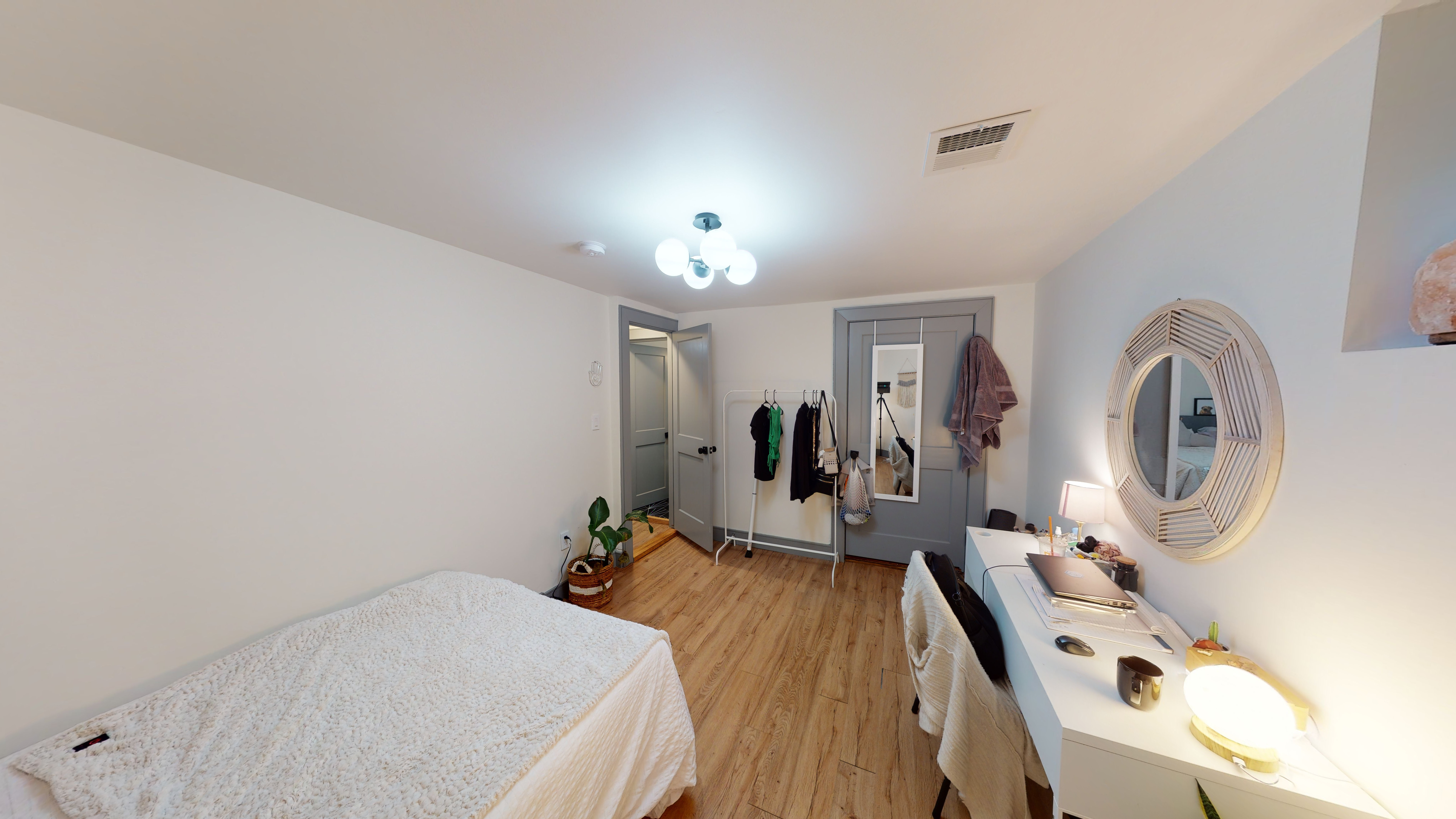 41 Long Ave, Brighton