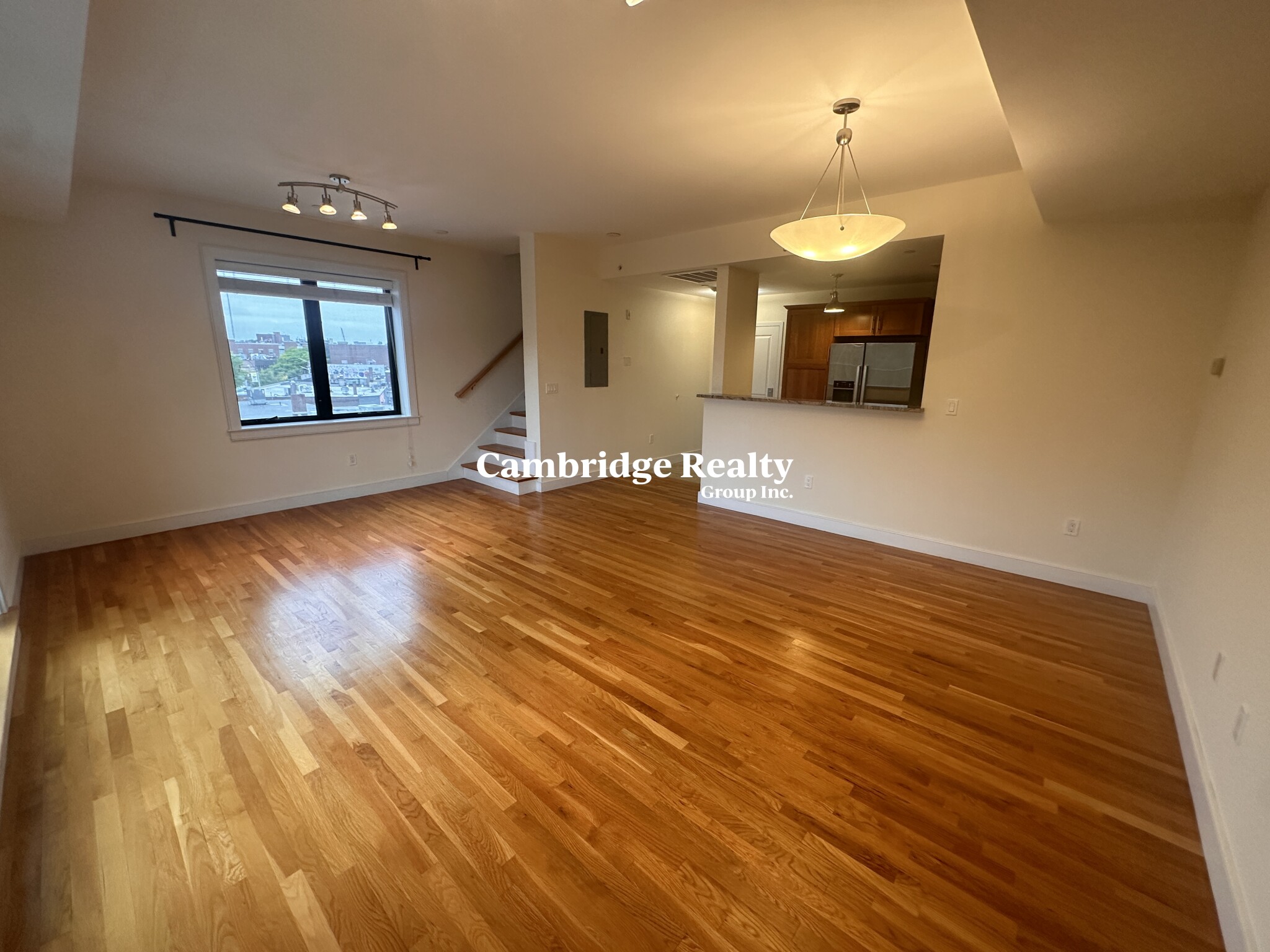 379 Somerville Ave, Prospect Hill