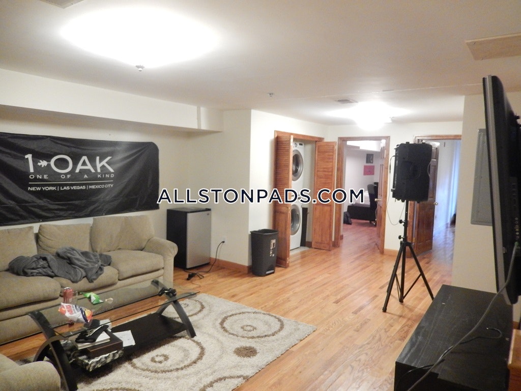 102 Allston St, Allston