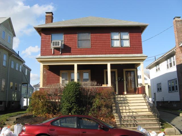 19 Quincy St, Medford