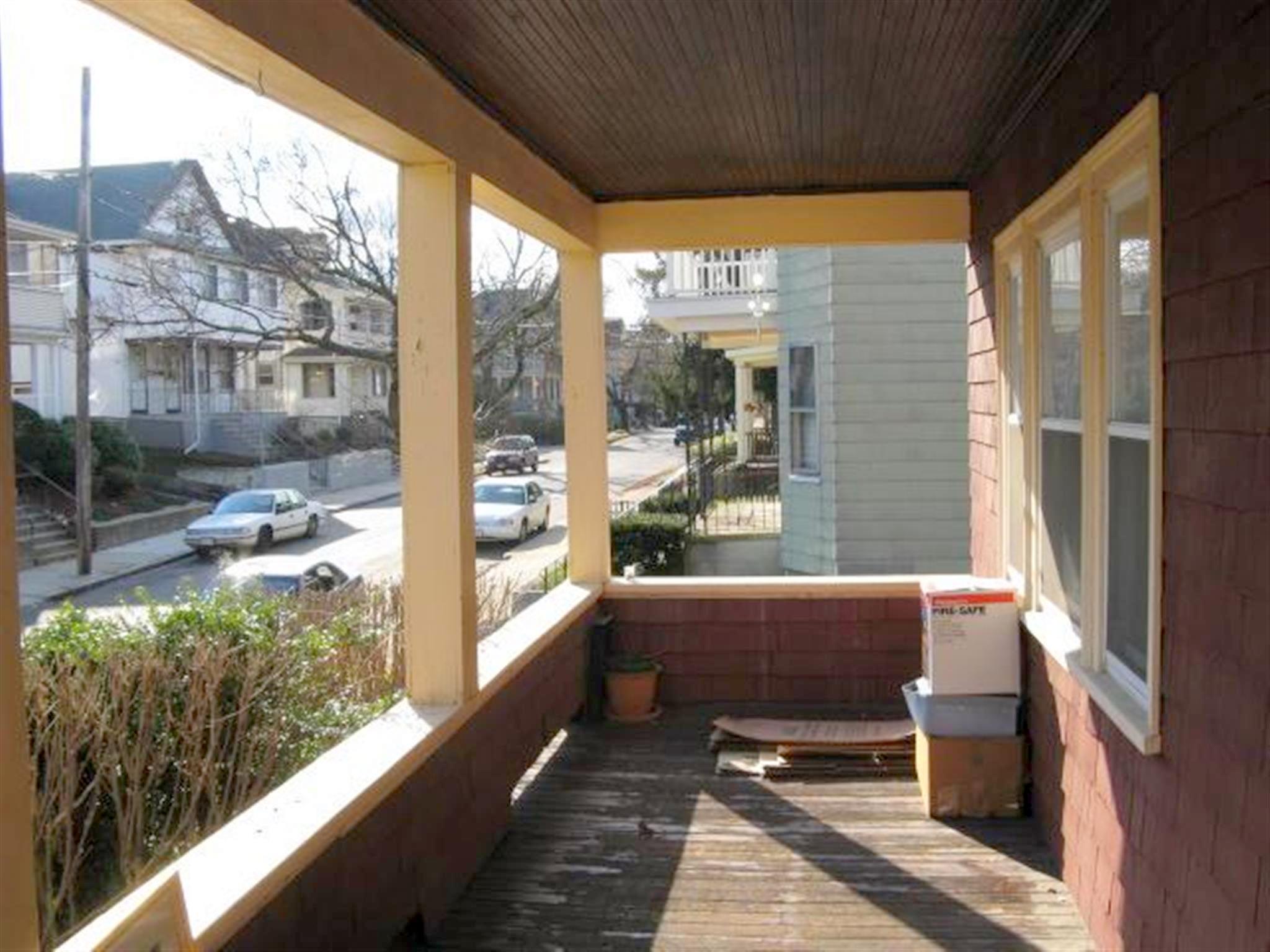 19 Quincy St, Medford