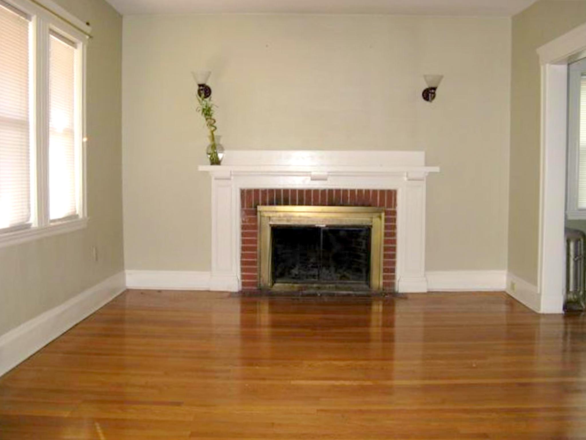 19 Quincy St, Medford