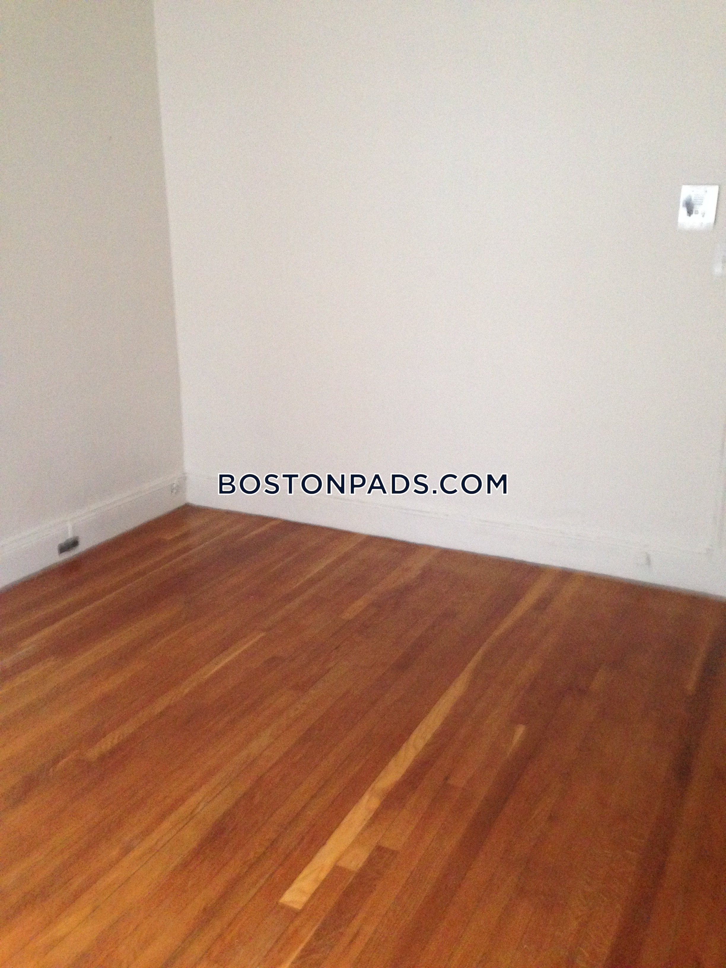 231.26 Park Dr, Fenway