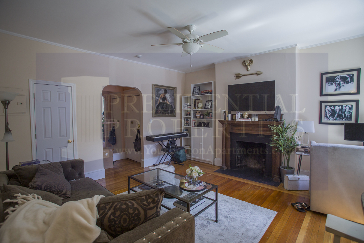 24 Peterborough St, Fenway