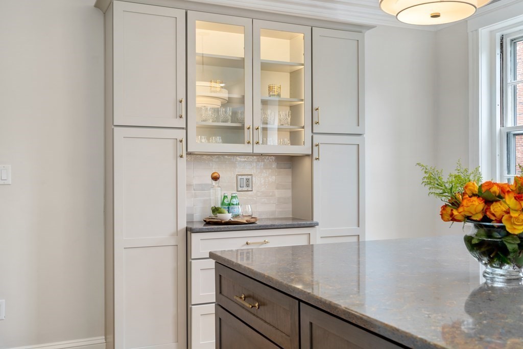 43 Linnaean St, Harvard Square