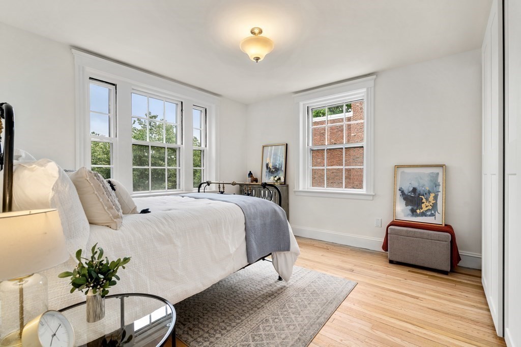 43 Linnaean St, Harvard Square