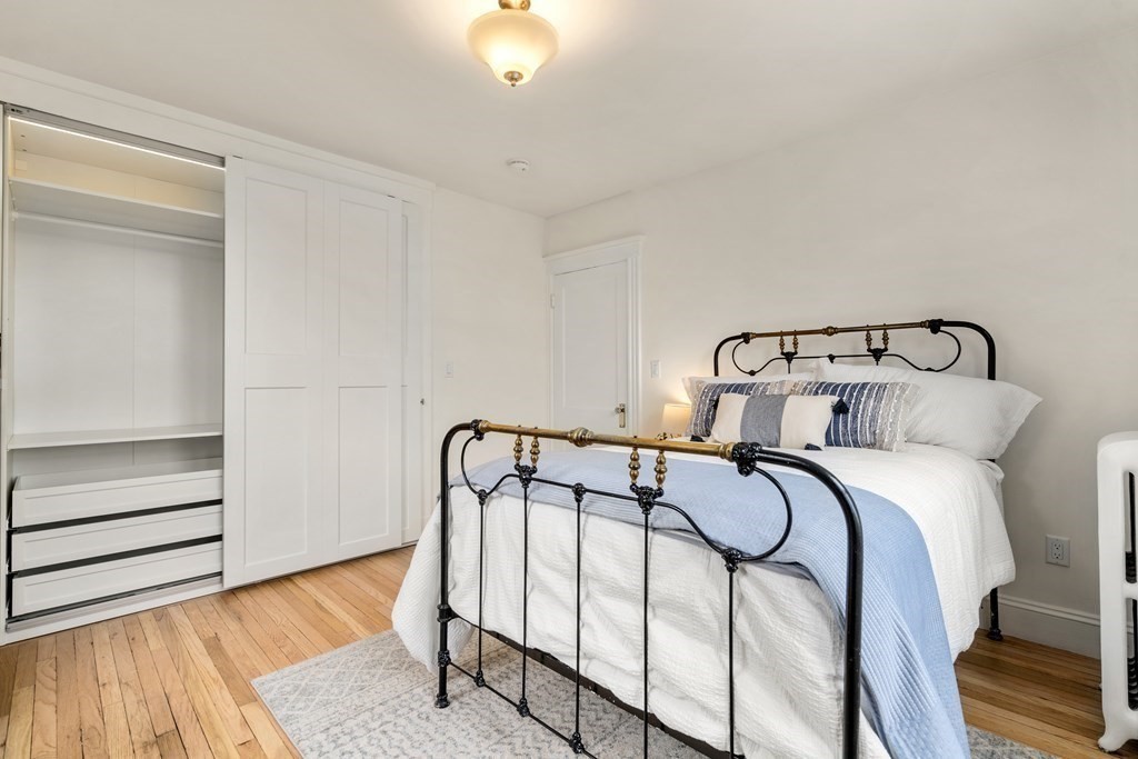 43 Linnaean St, Harvard Square