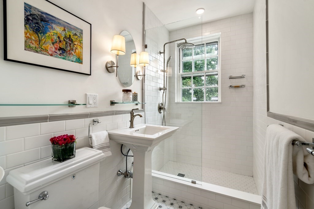 43 Linnaean St, Harvard Square