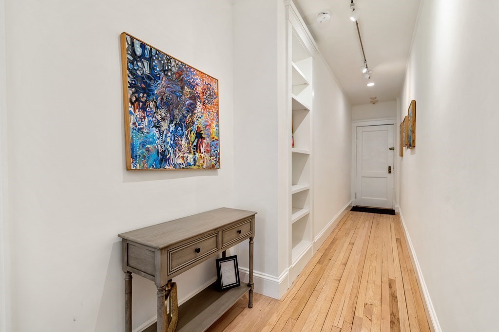 43 Linnaean St, Harvard Square