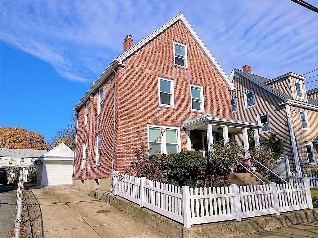 11 Clinton St, Newton