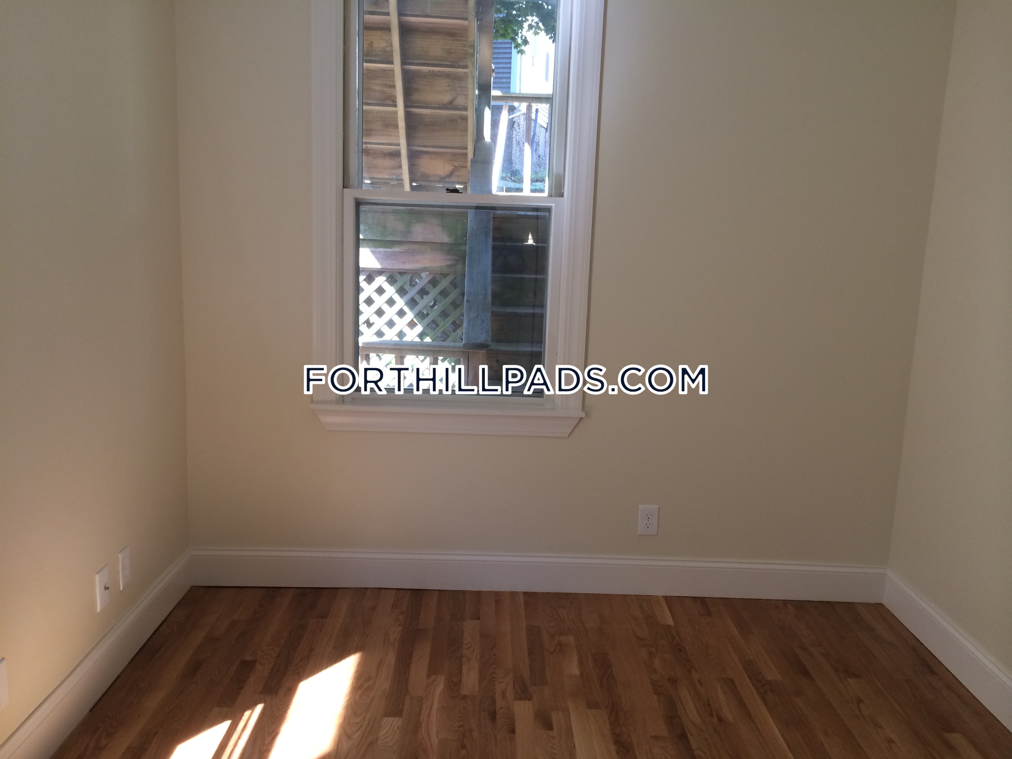 34 Juniper St, Roxbury