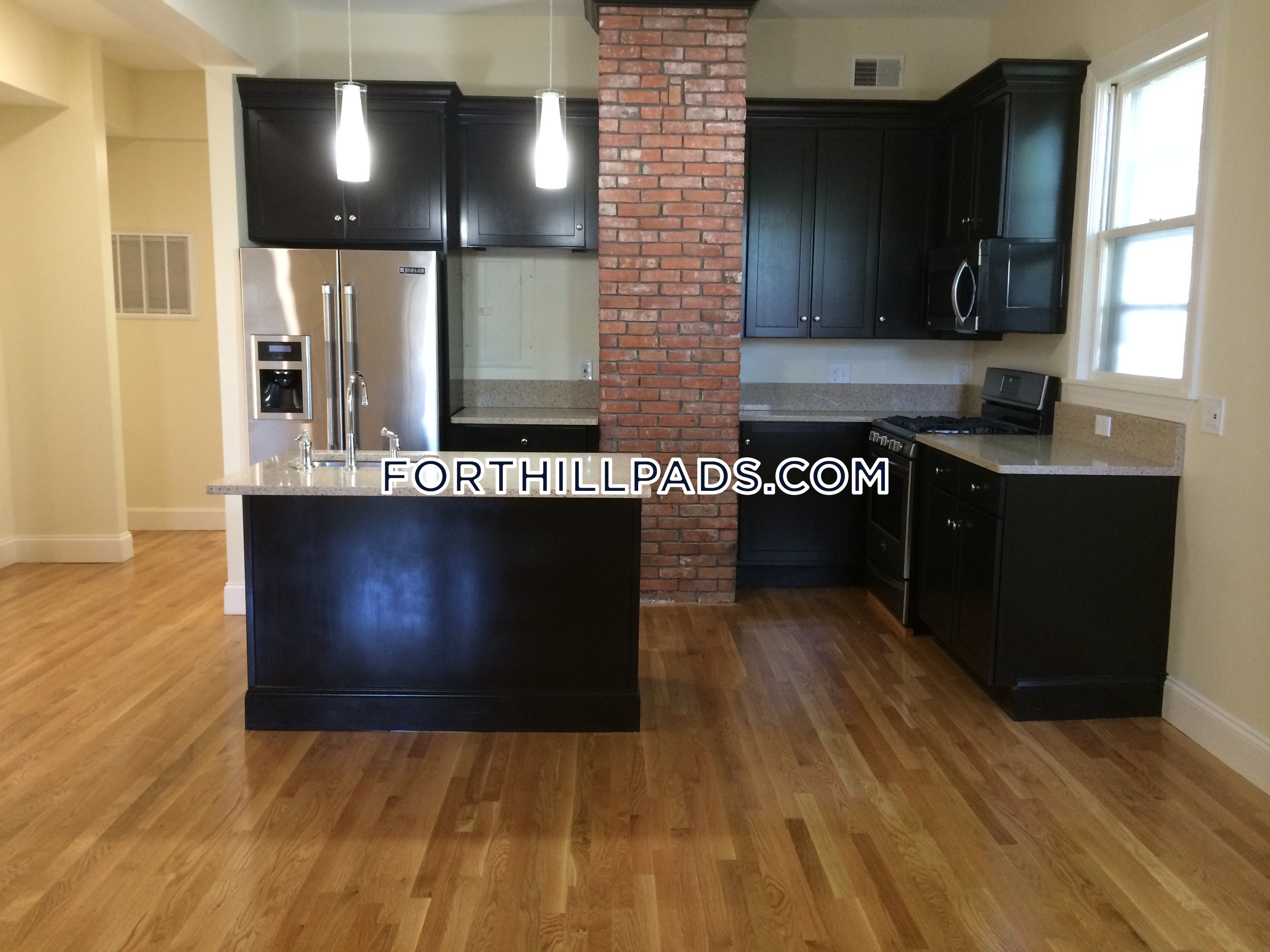 34 Juniper St, Roxbury