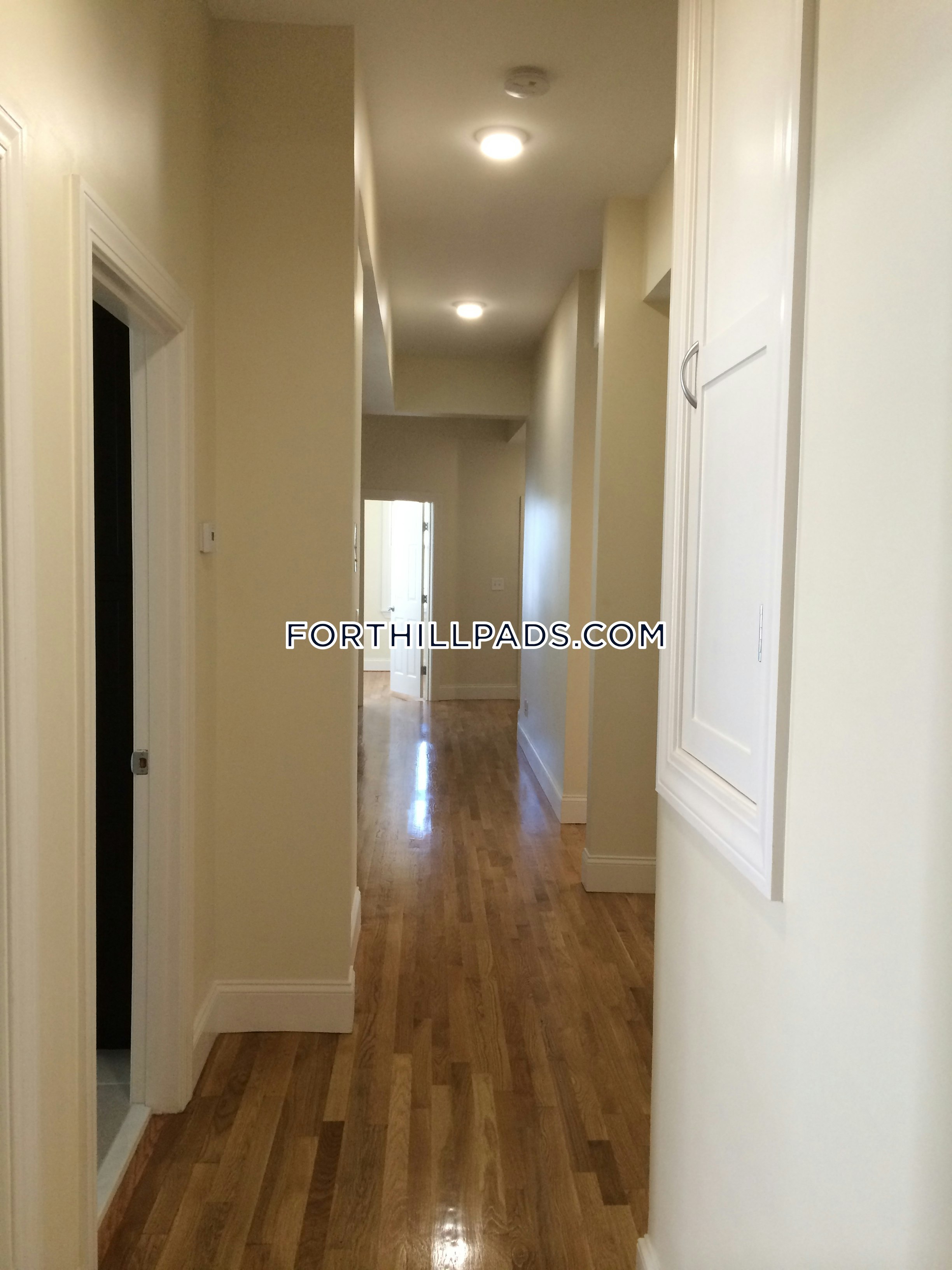 34 Juniper St, Roxbury