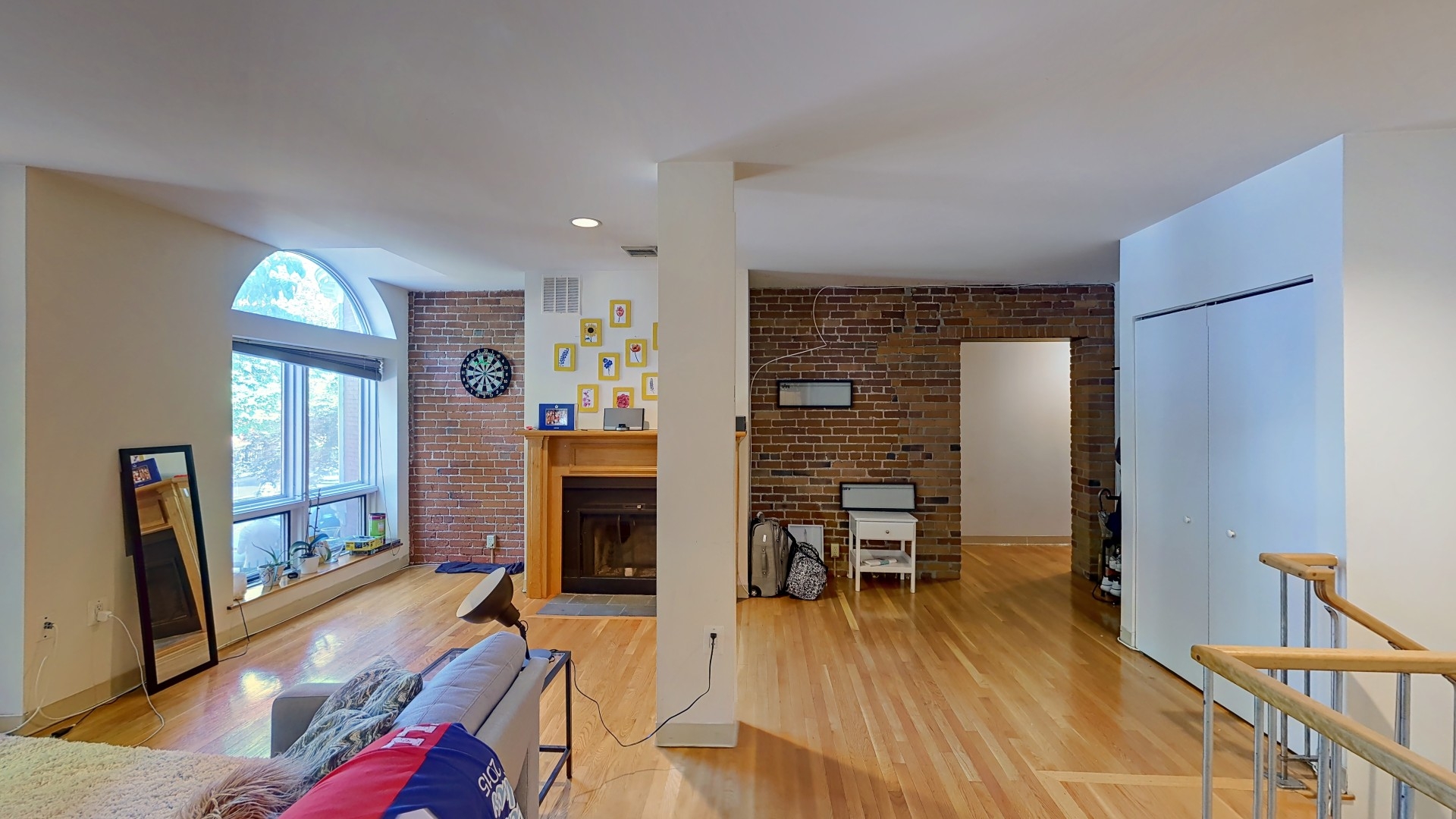 84 Gainsborough St, Fenway