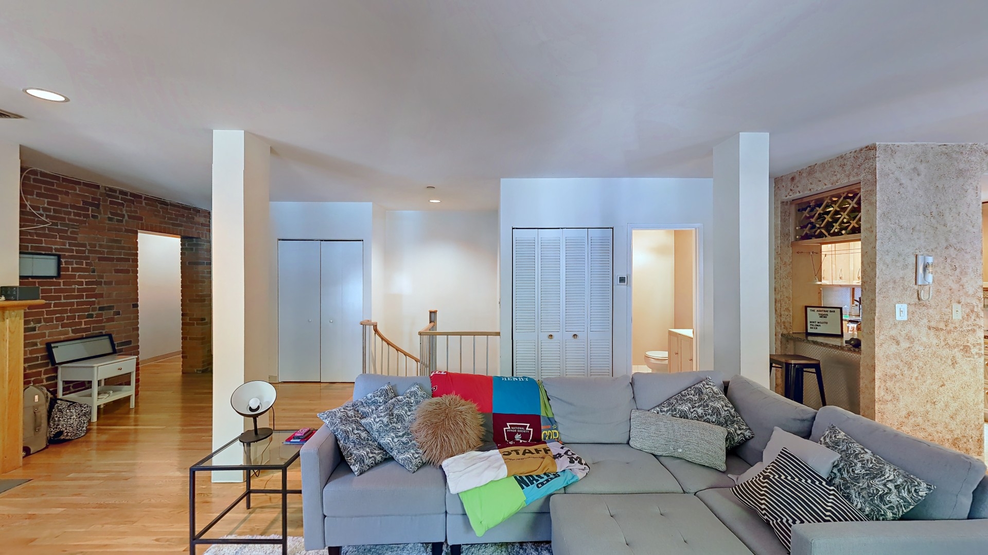 84 Gainsborough St, Fenway