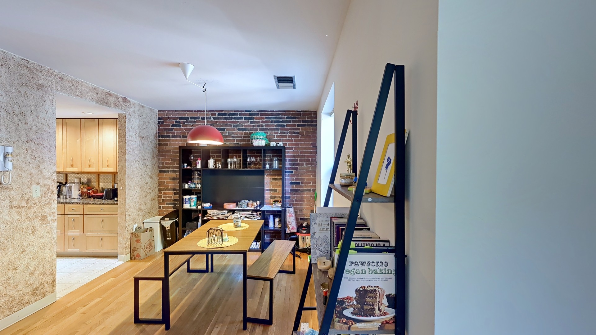 84 Gainsborough St, Fenway