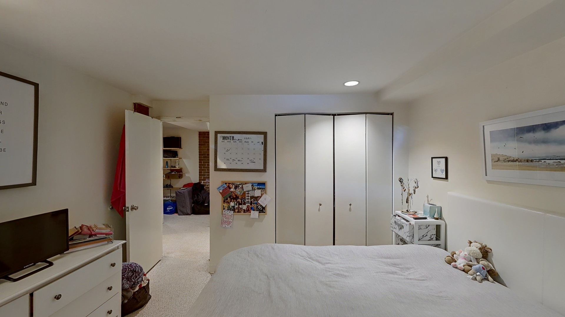 84 Gainsborough St, Fenway