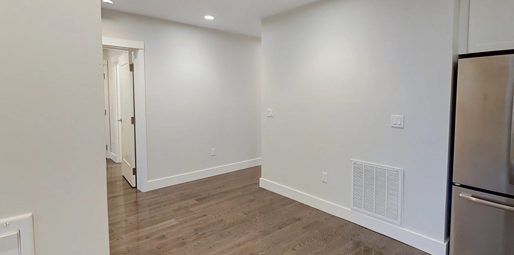 434 Mcgrath Hwy, Prospect Hill