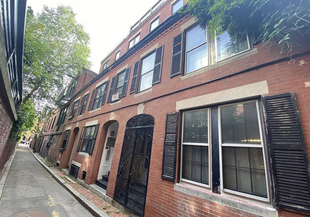 16 Cedar Lane Way, Beacon Hill