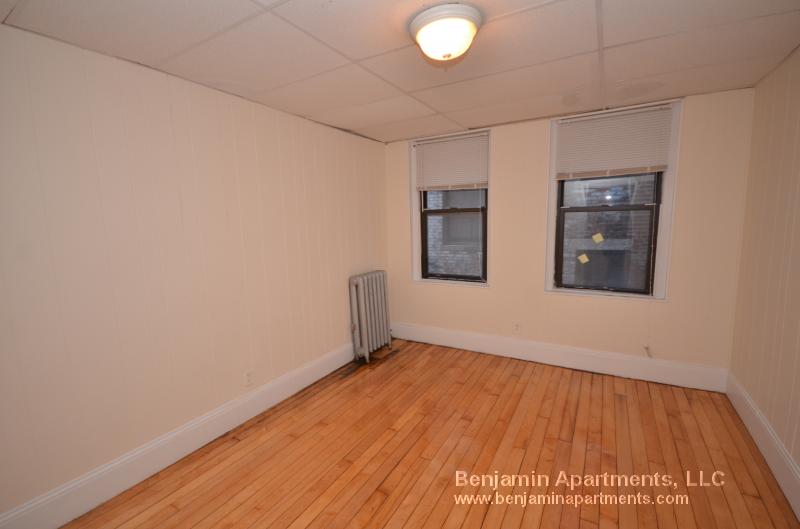 437 Cambridge St, Allston