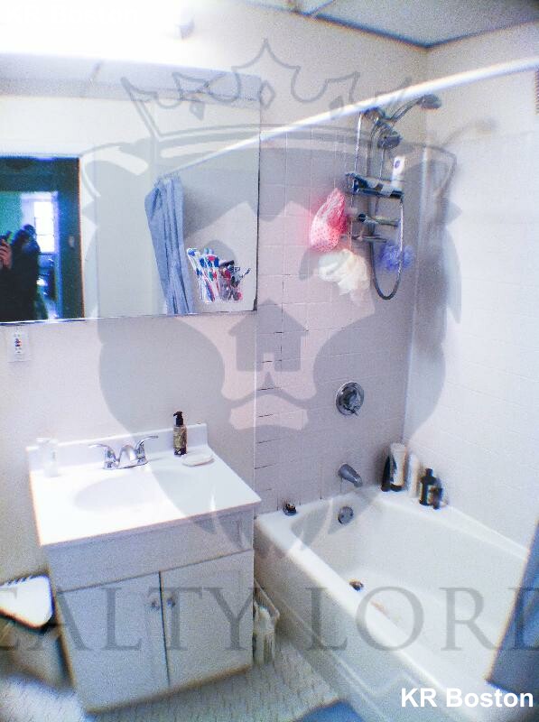 437 Cambridge St, Allston