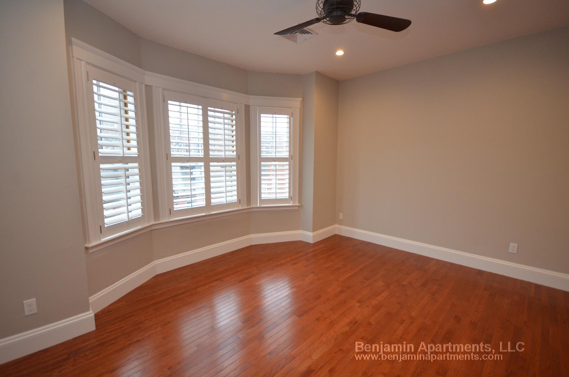 44 Charles St, Beacon Hill