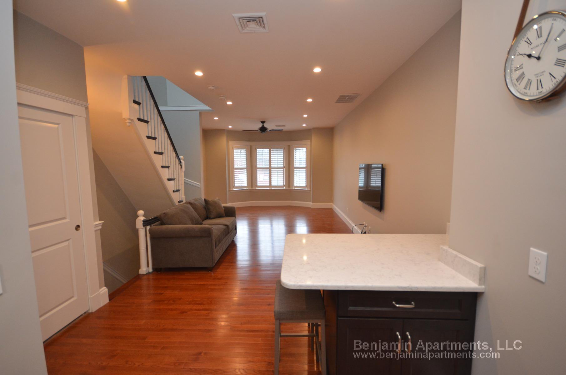 44 Charles St, Beacon Hill