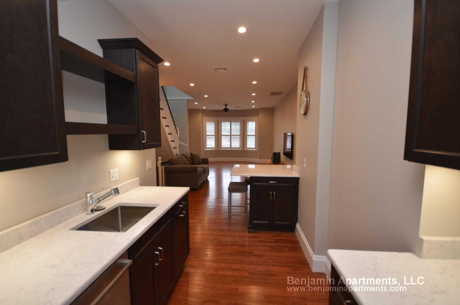 44 Charles St, Beacon Hill