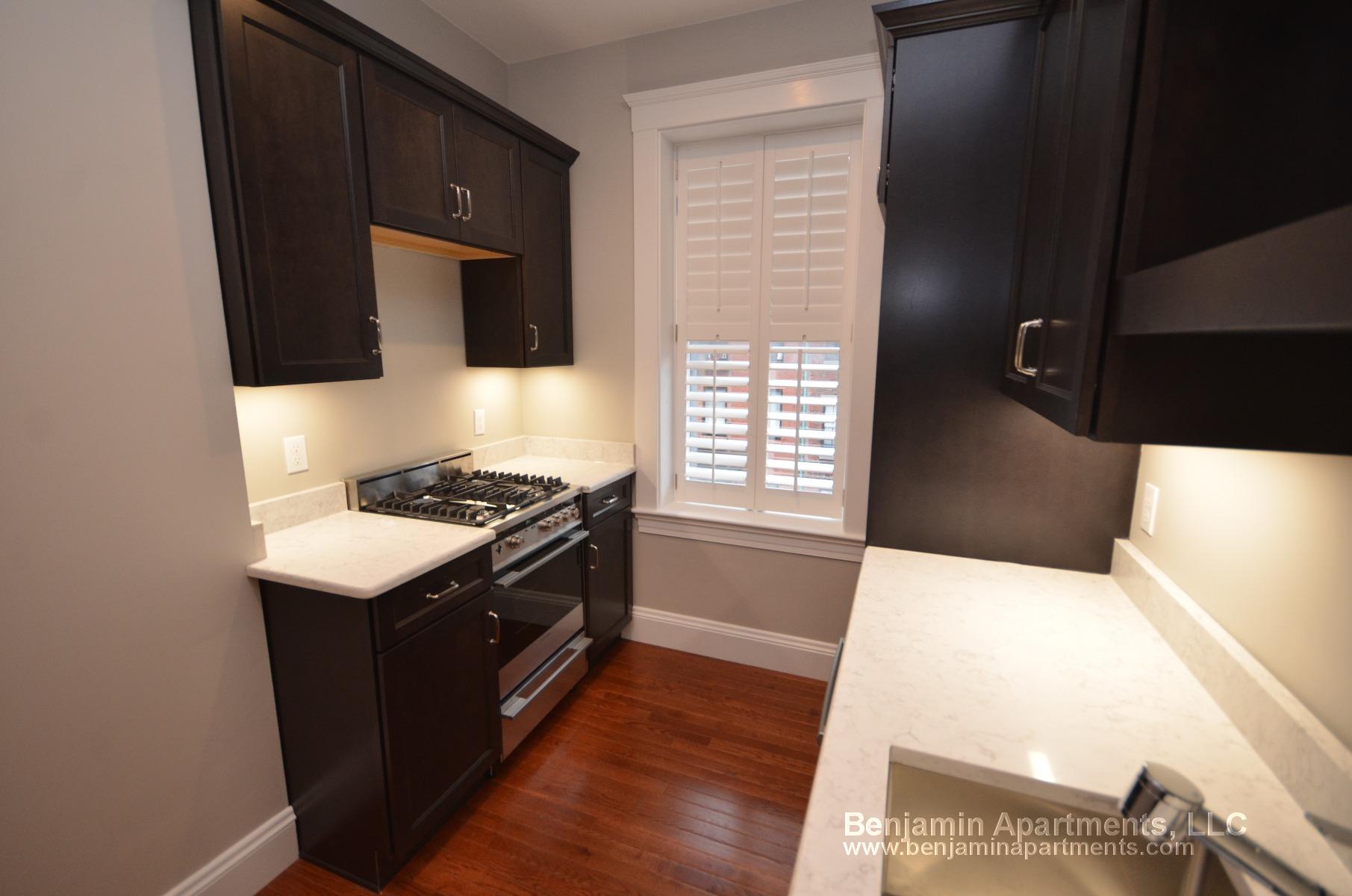 44 Charles St, Beacon Hill