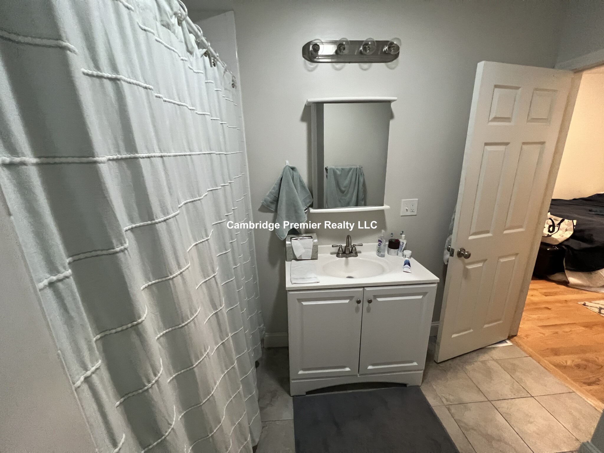 44 Cogswell Ave, North Cambridge