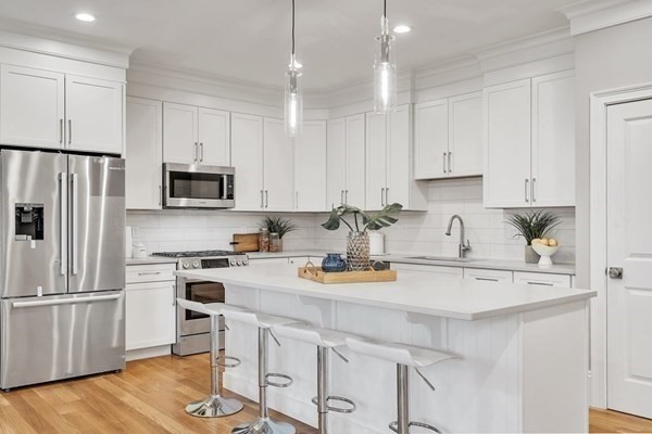 4 Rockwood Ter ,, Newton