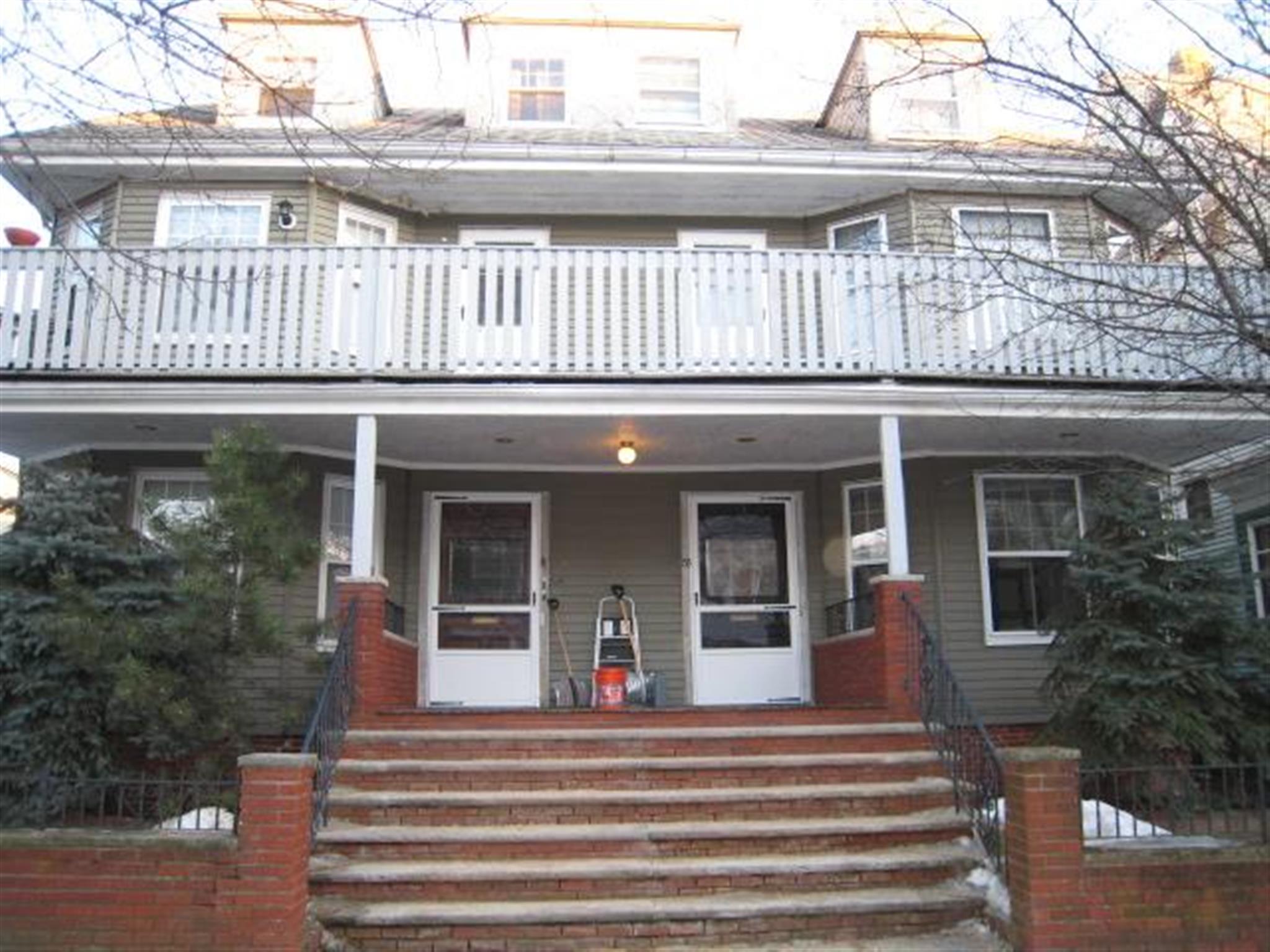 65 Willow Ave, Davis Square
